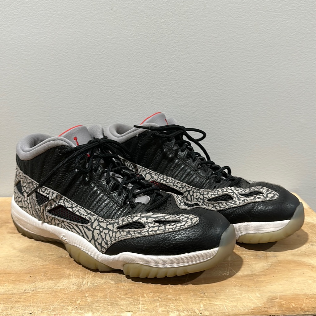 Nike Air Jordan 11 Low Ie Black Cement Sz 10
